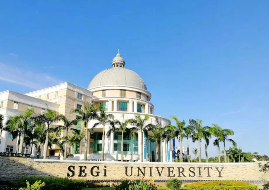 马来西亚世纪大学