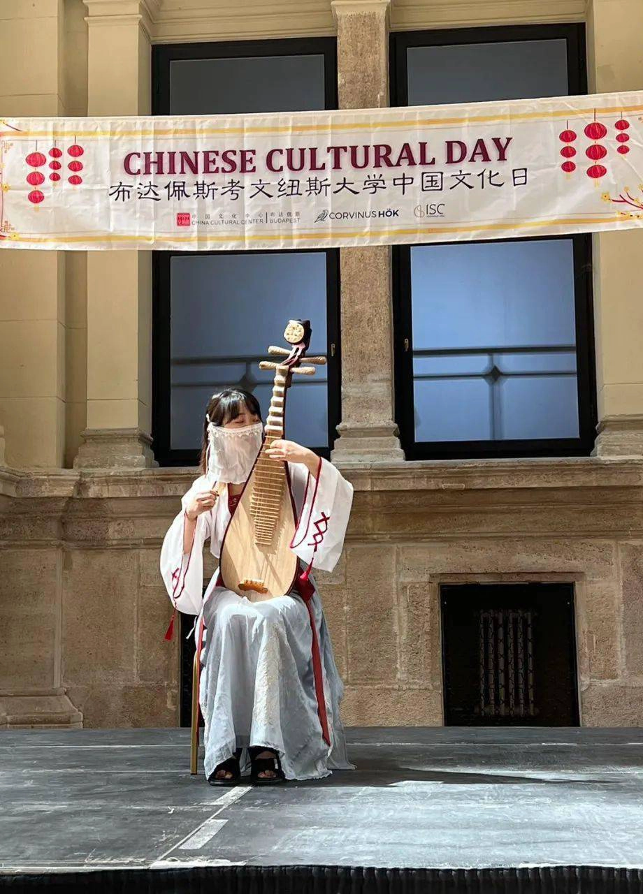 布达佩斯考文纽斯大学